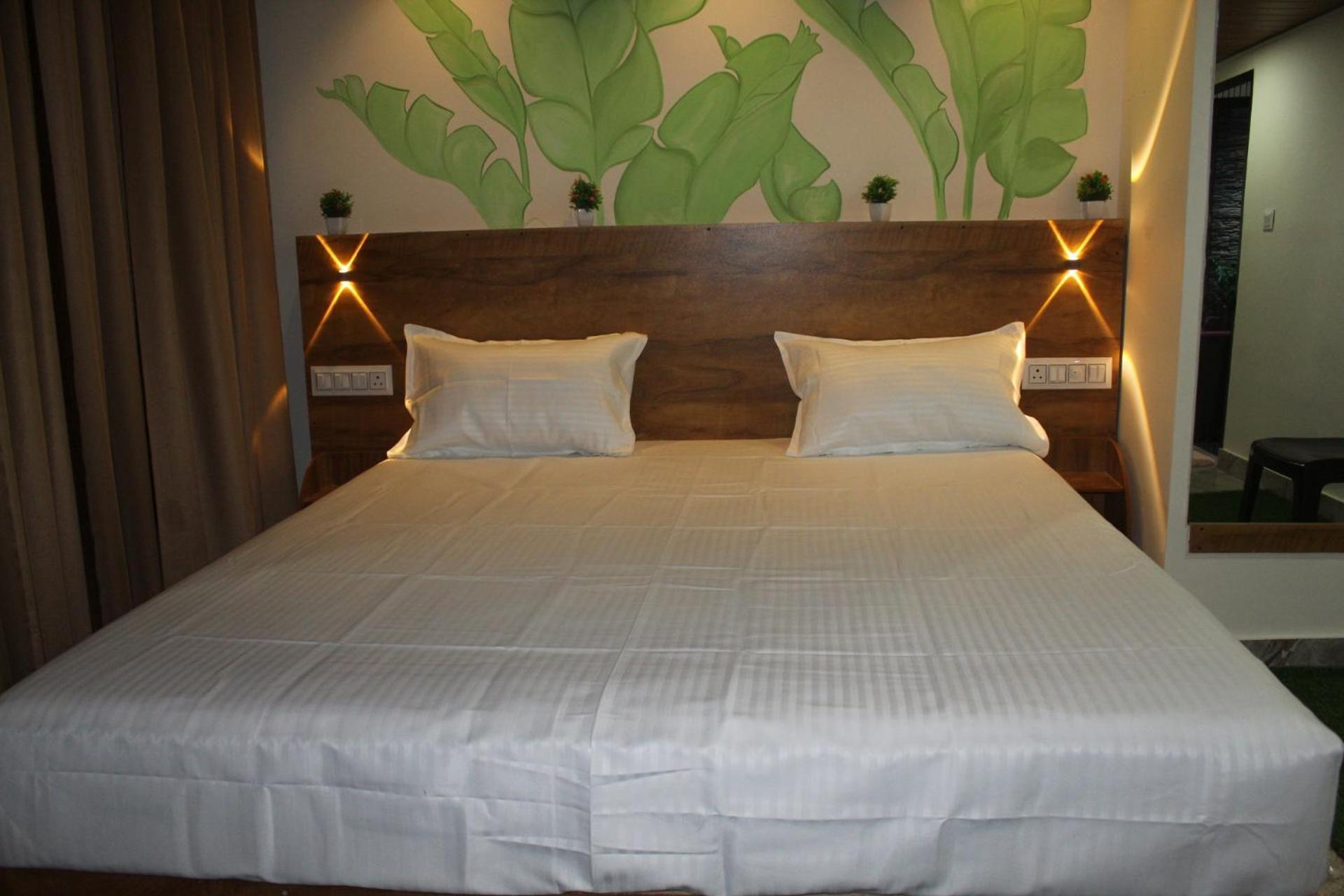 Wood Castle Munnar Guest House Bagian luar foto