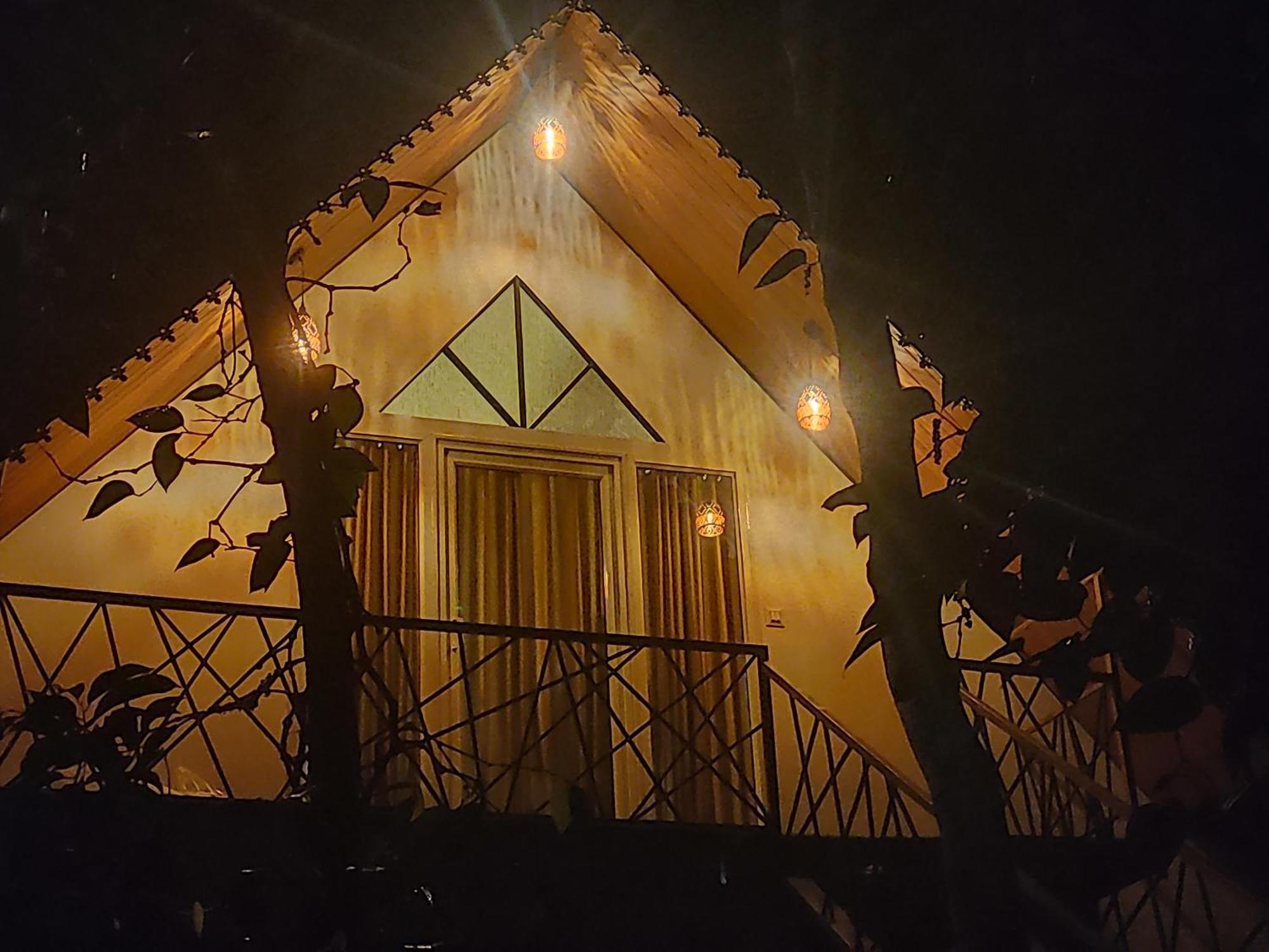 Wood Castle Munnar Guest House Bagian luar foto